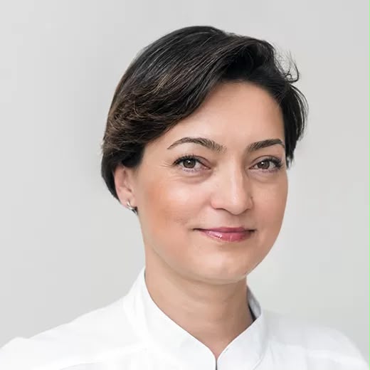 Dr. Paula Nadina Liculescu, portret furnizat de clinică